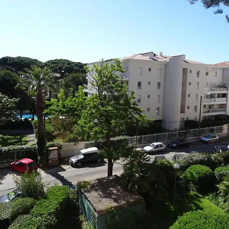 A : Piscine, Proche Port, Plages Et Aeroport, Parking Inclus - Fr-1-335-171 Apartment *